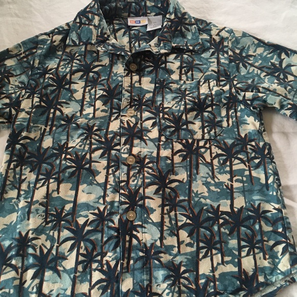 Button down shirt - Picture 2 of 3